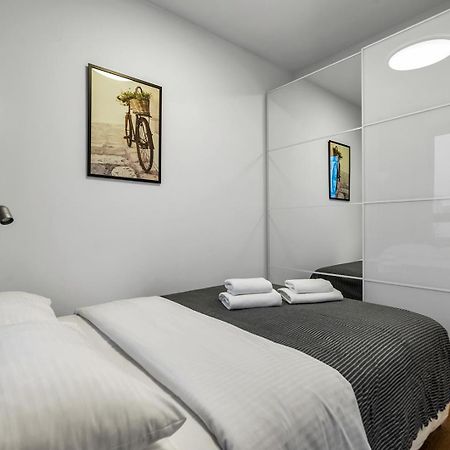 Metro Wierzbno Cosy Apartment 바르샤바 외부 사진